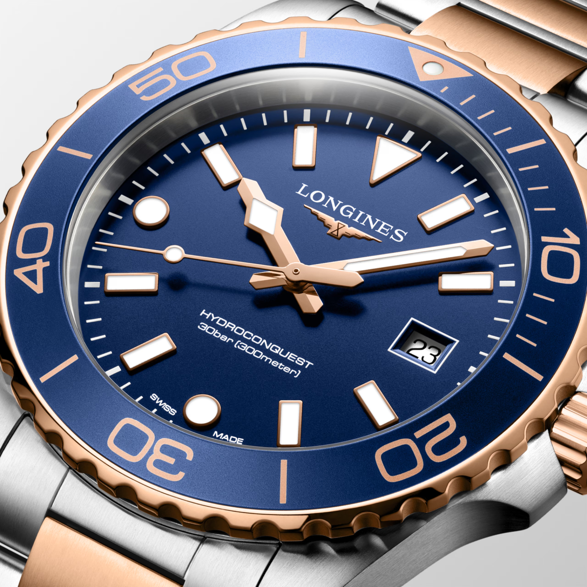 Longines HydroConquest 42.00mm Quartz Blue sandblasted Dial Red Stainless Steel Bracelet Watch