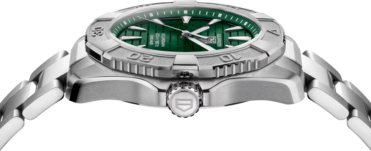 TAG Heuer Aquaracer 40mm Solargraph Green Sunray brushed Dial Silver Steel Watch