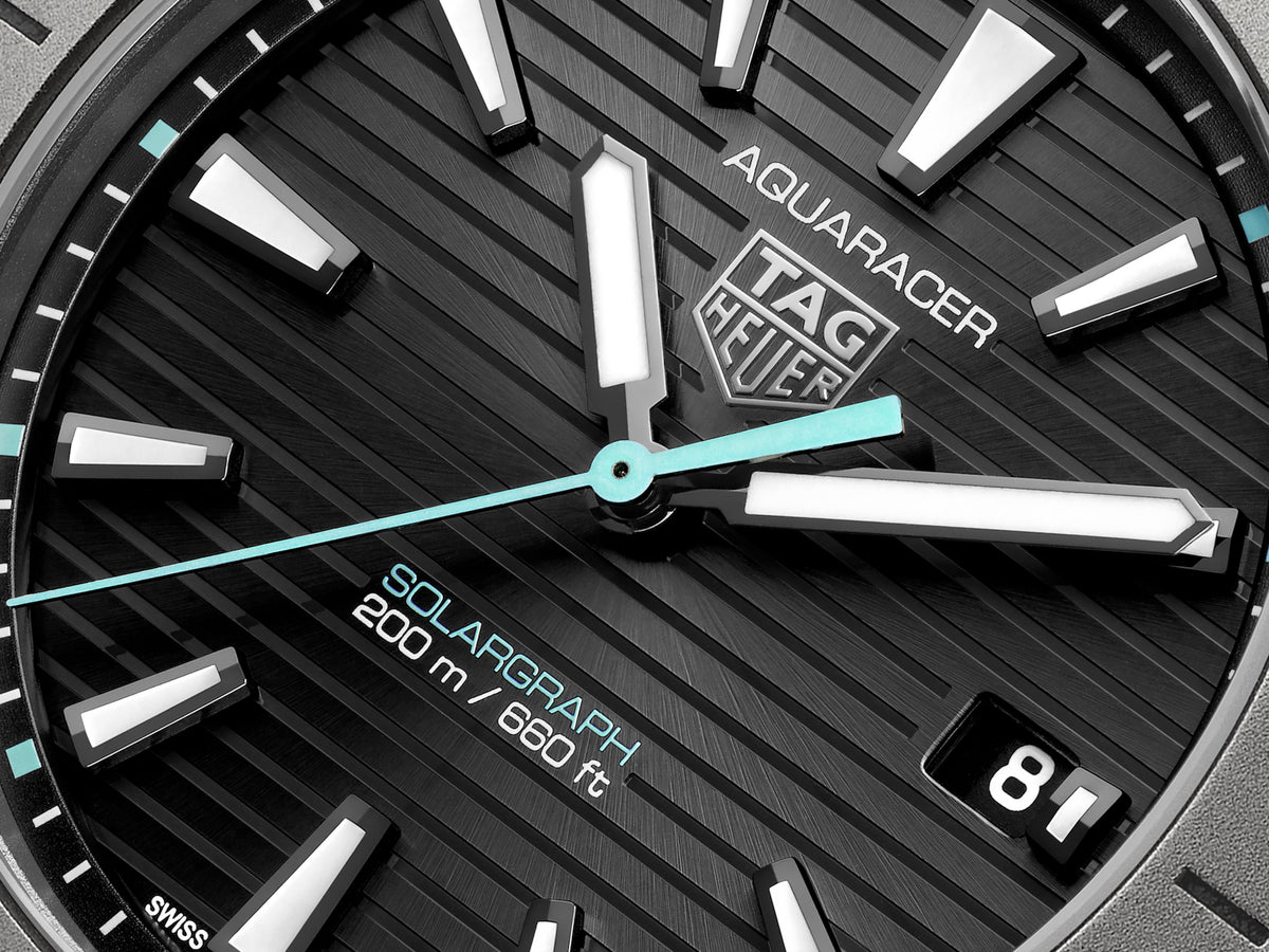 TAG Heuer Aquaracer 40mm Solargraph Black Sunray brushed Dial Grey Fabric Watch