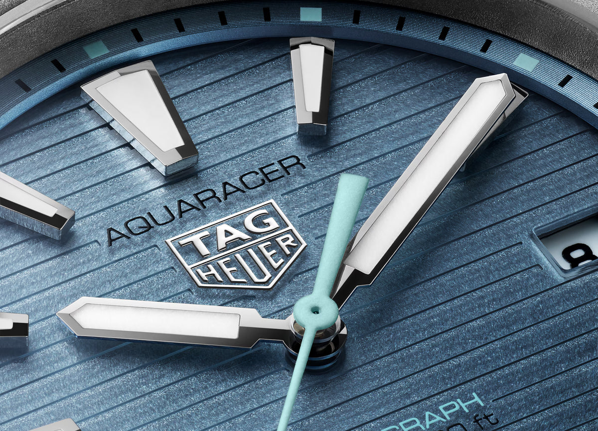 TAG Heuer Aquaracer 40mm Solargraph Blue Sunray brushed Dial Silver Titanium Watch