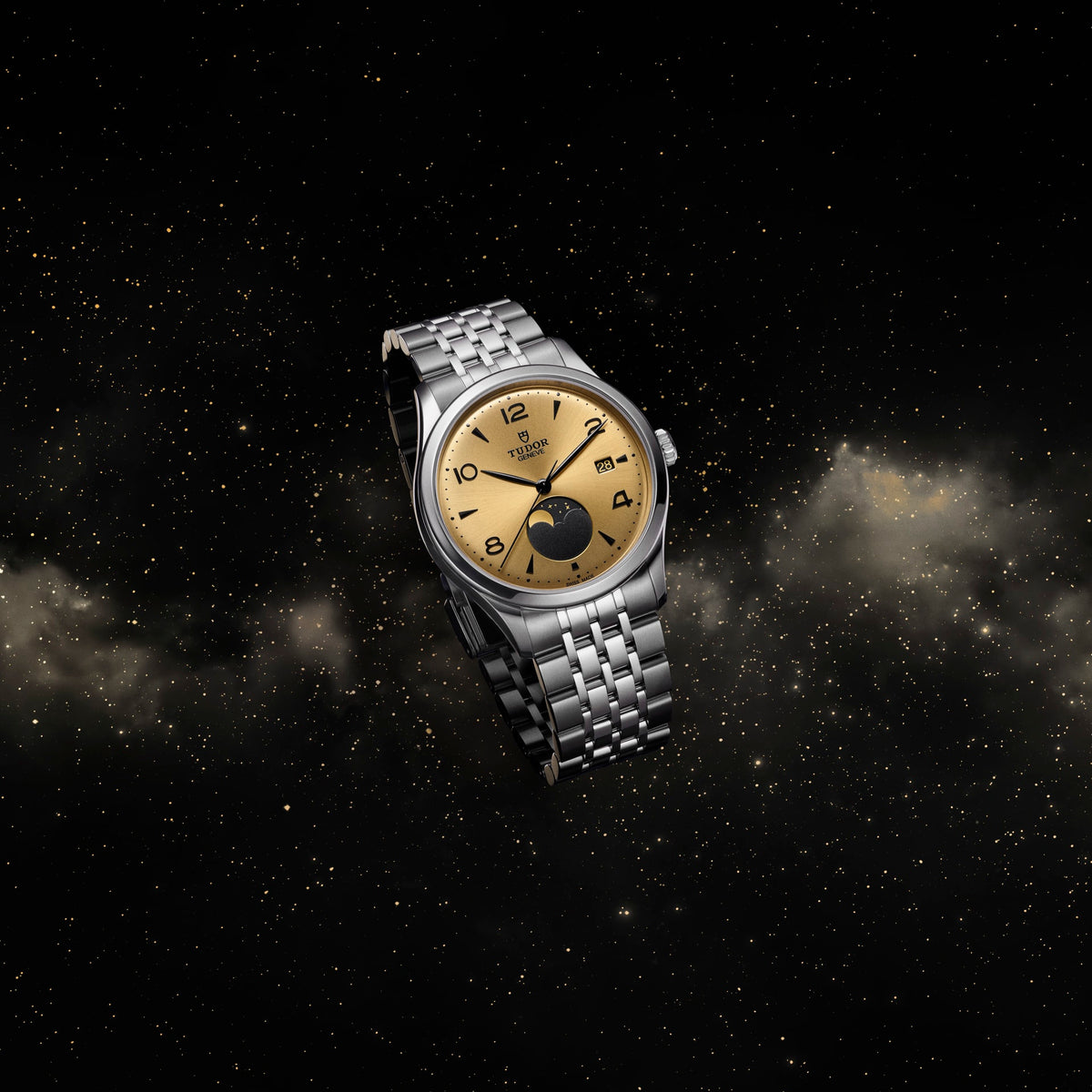 TUDOR 1926 39mm Automatic Champagne-colour satin sun-brushed dial with applied numerals and moon phase indicator Dial Steel Bracelet Watch
