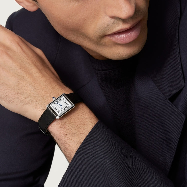 Cartier Tank 29.5 x 22.0mm Quartz silvered Dial Black Calfskin Leather Strap Watch