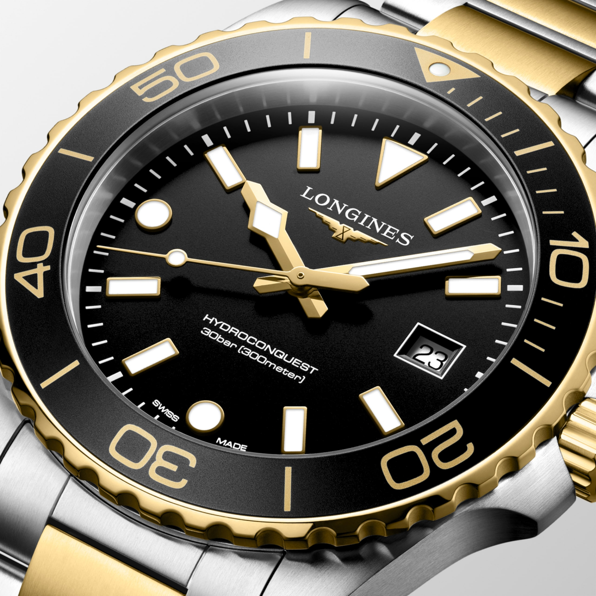 Longines HydroConquest 42.00mm Quartz Black sandblasted Dial Yellow Stainless Steel Bracelet Watch