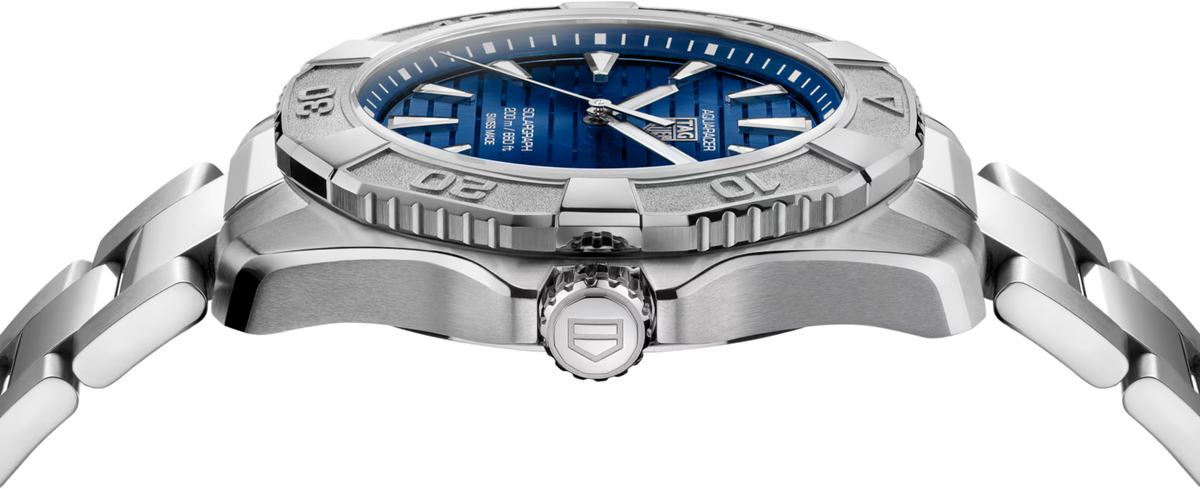 TAG Heuer Aquaracer 40mm Solargraph Blue Sunray brushed Dial Silver Steel Watch