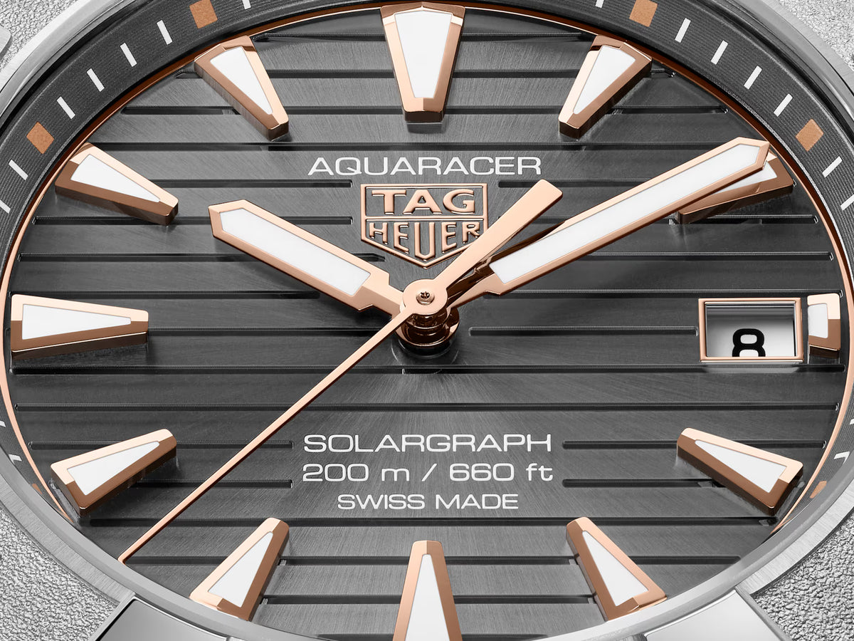 TAG Heuer Aquaracer 40mm Solargraph Grey Sunray brushed Dial Silver Titanium Watch