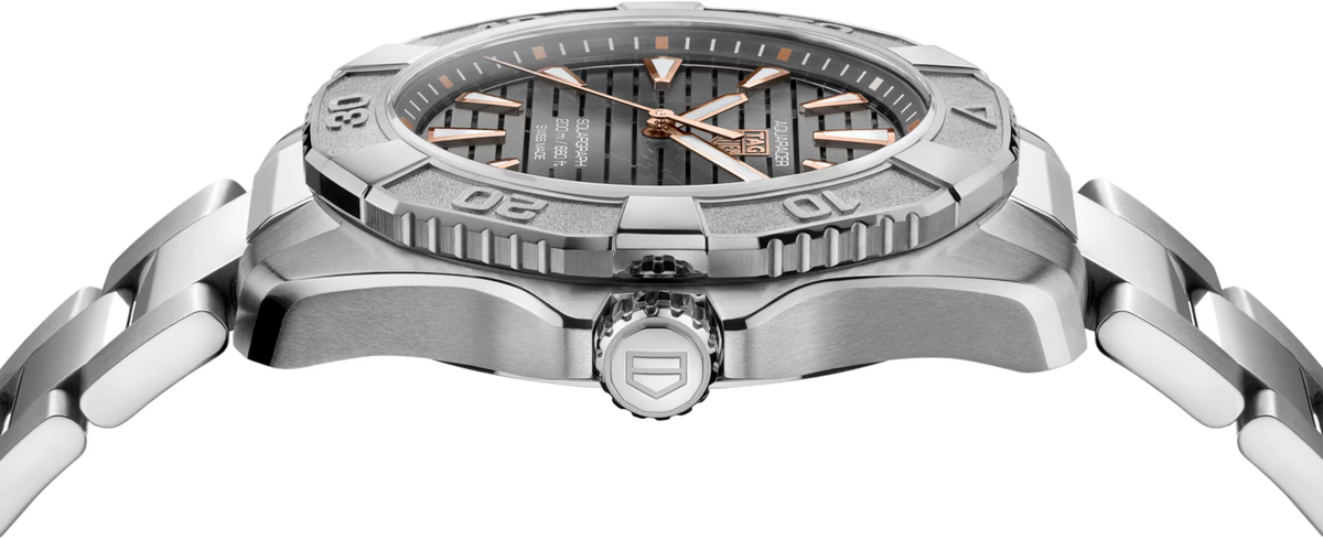 TAG Heuer Aquaracer 40mm Solargraph Grey Sunray brushed Dial Silver Titanium Watch