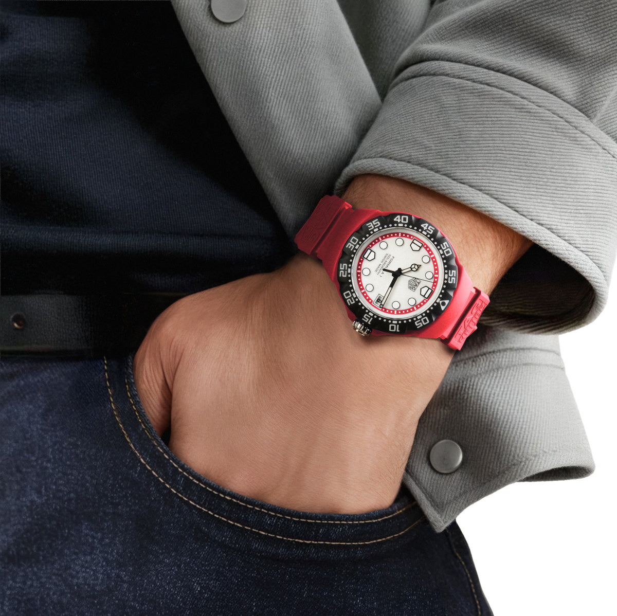 TAG Heuer Formula 1 38mm Solargraph White Opalin Dial Red Rubber Watch