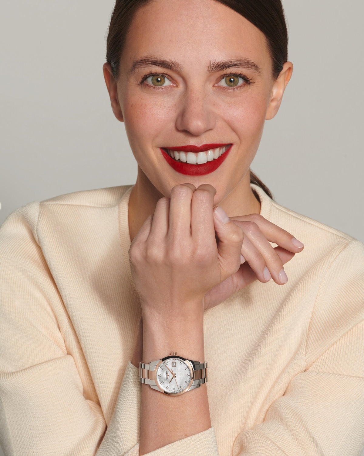 [SIMCHA-OFFICIAL-GALLERY:L2.386.3.87.7:03] Longines Conquest Classic 34.00mm Quartz White mother-of-pearl Dial Red Stainless Steel Bracelet Watch — official gallery view 3