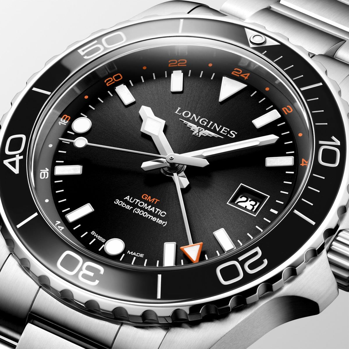 [SIMCHA-TOP500:LONGINES:L3.890.4.56.6:02] HYDROCONQUEST GMT L3.890.4.56.6 Automatic, Stainless steel and ceramic bezel, Sunray black, Bracelet Watch - Face close up