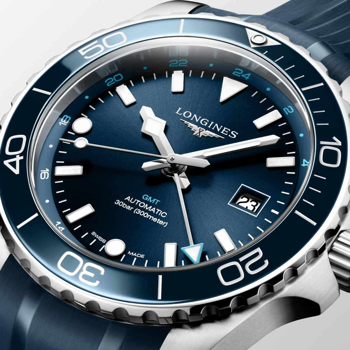 [SIMCHA-TOP500:LONGINES:L3.890.4.96.9:02] HYDROCONQUEST GMT L3.890.4.96.9 Automatic, Stainless steel and ceramic bezel, Sunray blue, Strap Watch - Face close up