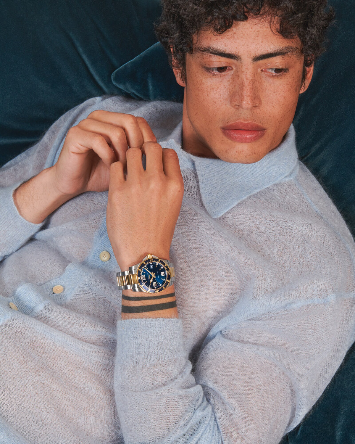[SIMCHA-OFFICIAL-GALLERY:L3.742.3.96.7:03] Longines HydroConquest 41.00mm Automatic Sunray blue Dial Yellow Stainless Steel Bracelet Watch — official gallery view 3