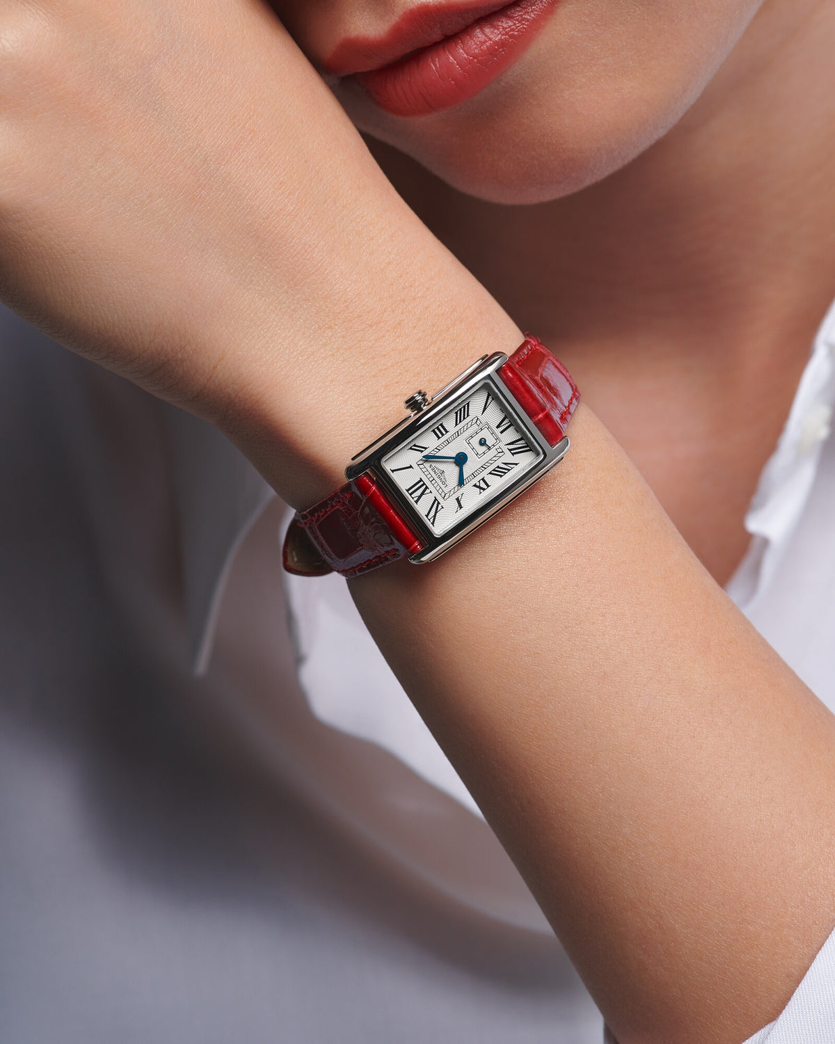 [SIMCHA-OFFICIAL-GALLERY:L5.255.4.71.5:08] Longines DolceVita 20.80 x 32.00mm Quartz Silver "flinqué" Dial Red Alligator Strap Watch — official gallery view 8