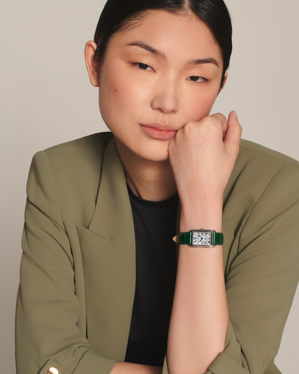 [SIMCHA-OFFICIAL-GALLERY:L5.255.4.71.A:03] Longines DolceVita 20.80 x 32.00mm Quartz Silver "flinqué" Dial Green Alligator Strap Watch — official gallery view 3