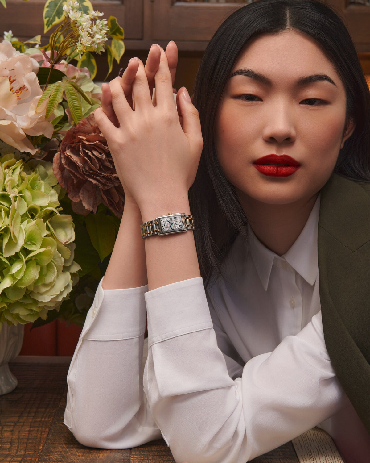 [SIMCHA-OFFICIAL-GALLERY:L5.255.5.71.7:03] Longines DolceVita 20.80 x 32.00mm Quartz Silver "flinqué" Dial Stainless Steel and Rose Gold Bracelet Watch — official gallery view 3