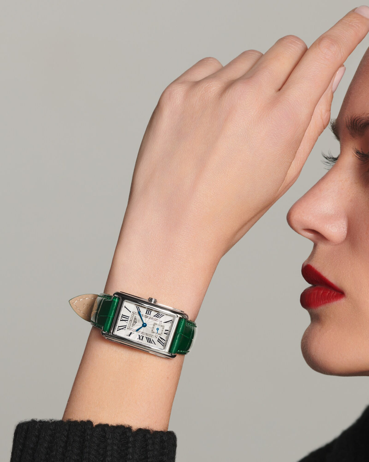 [SIMCHA-OFFICIAL-GALLERY:L5.512.4.71.A:05] Longines DolceVita 23.30 x 37.00mm Quartz Silver "flinqué" Dial Green Alligator Strap Watch — official gallery view 5