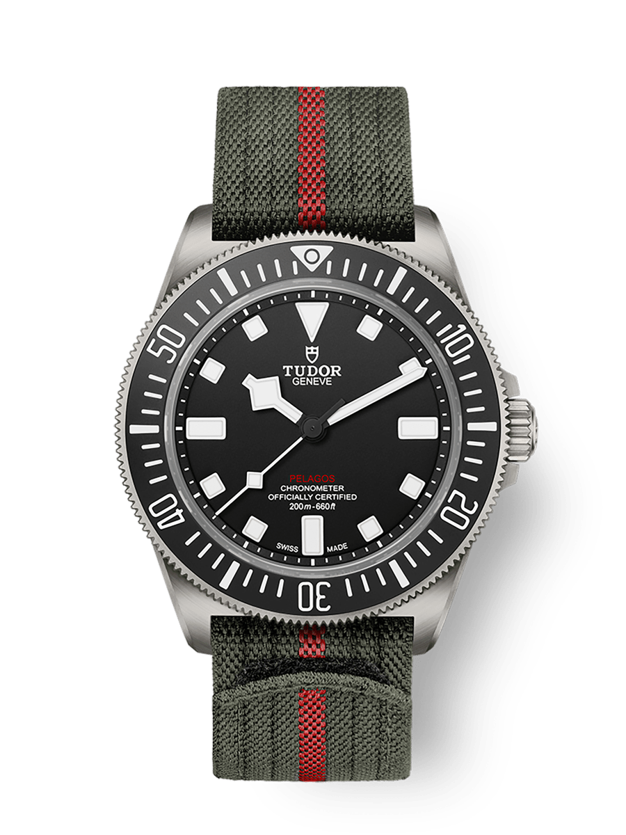 [SIMCHA-TOP500:TUDOR:M25717N-0001:01] Pelagos FXD 42mm titanium case Green fabric strap with red band Black rubber strap