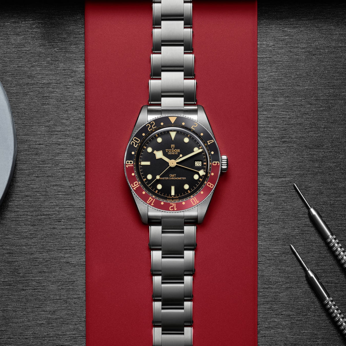 [SIMCHA-TOP500:TUDOR:M7939G1A0NRU-0001:04] Black Bay 58 GMT Manufacture Calibre MT5450-U 39mm steel case Black and burgundy bezel