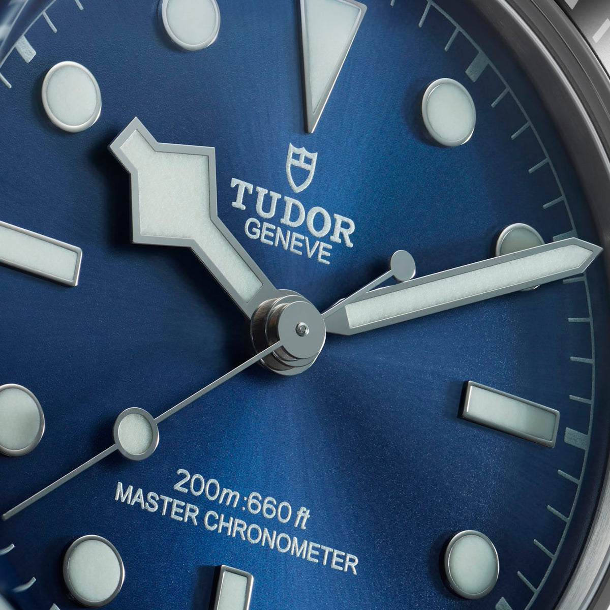 [SIMCHA-TOP500:TUDOR:M7943A1A0NU-0001:06] Black Bay 68 Manufacture Calibre MT5601-U 43mm steel case Blue dial