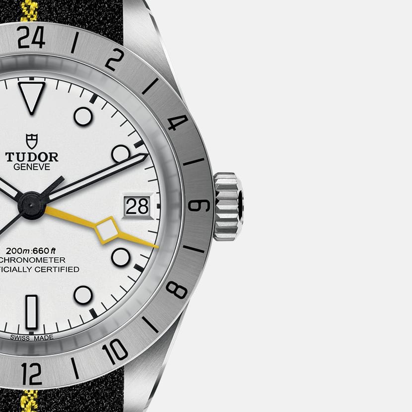 [SIMCHA-TOP500:TUDOR:M79470-0005:06] Black Bay Pro Manufacture Calibre MT5652 39mm steel case Black fabric strap with yellow band