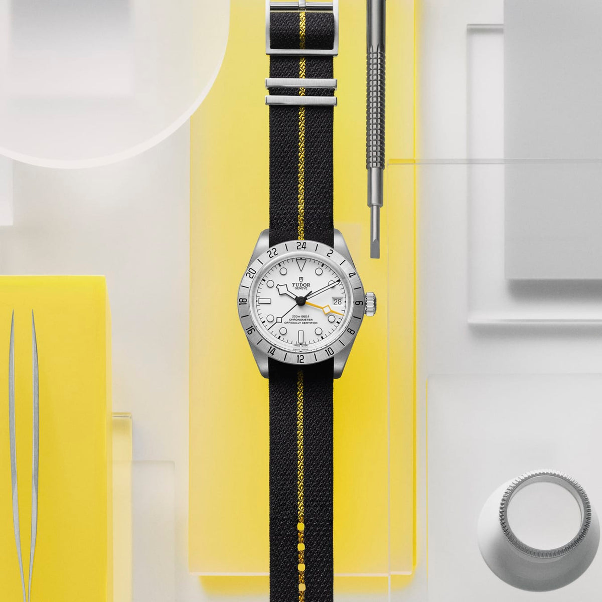 [SIMCHA-TOP500:TUDOR:M79470-0005:04] Black Bay Pro Manufacture Calibre MT5652 39mm steel case Black fabric strap with yellow band