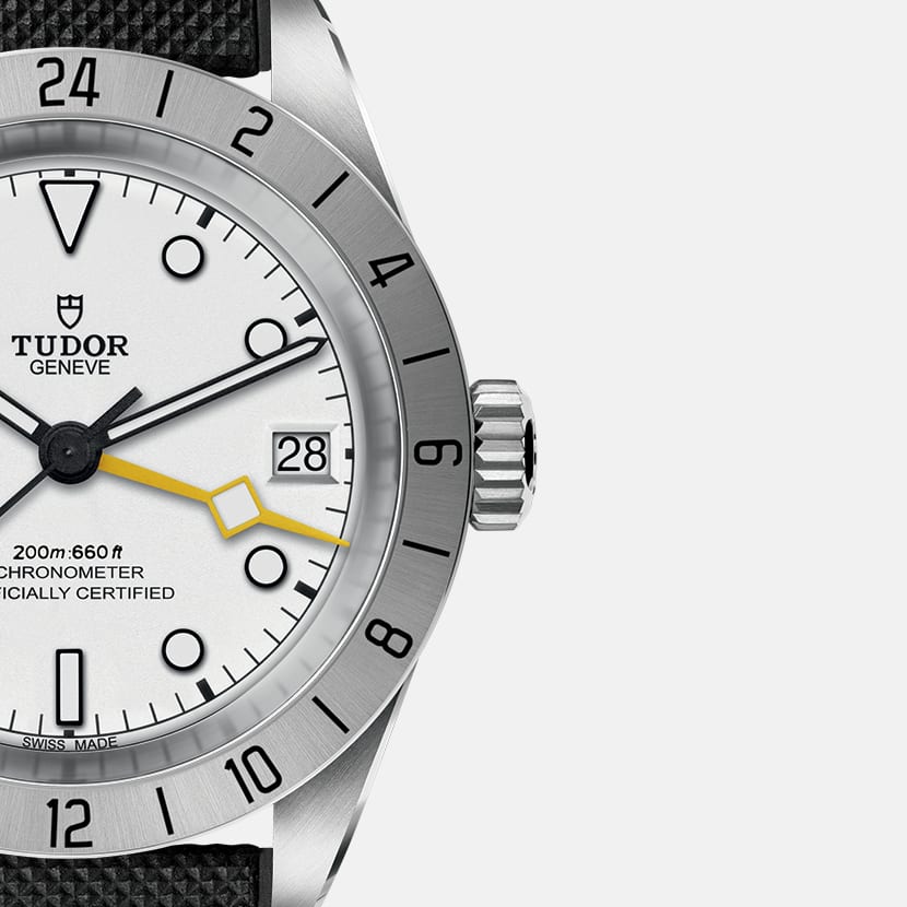 [SIMCHA-TOP500:TUDOR:M79470-0006:05] Black Bay Pro Manufacture Calibre MT5652 39mm steel case Hybrid rubber and leather strap