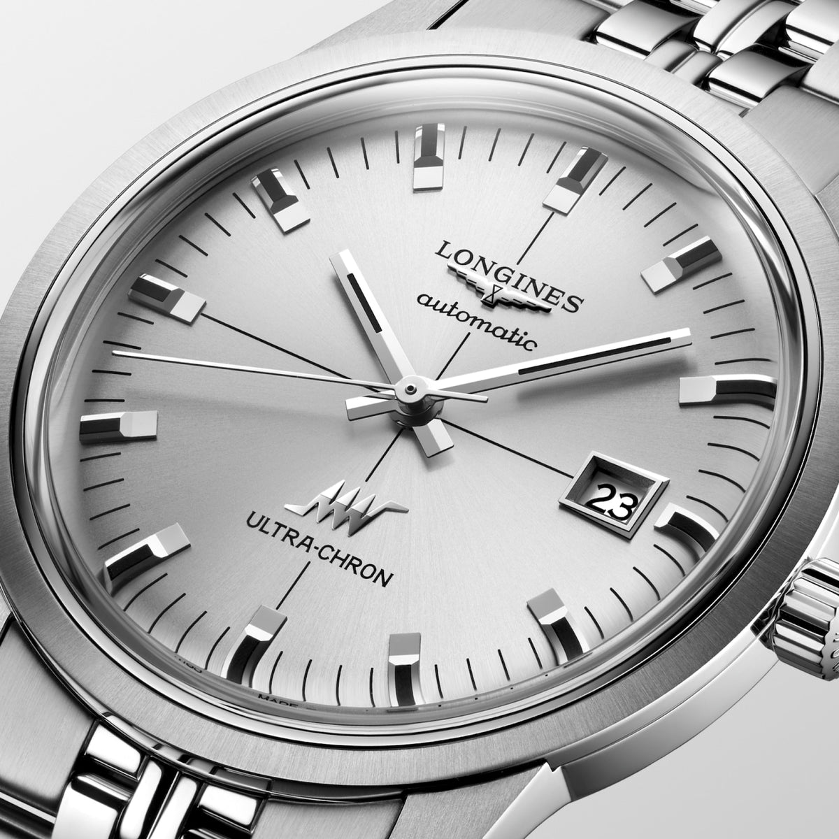 [SIMCHA-STANDALONE:L2.937.4.72.6:02] Longines Ultra-Chron Classic 40.00 mm Automatic Sunray silver Dial Stainless steel Bracelet Watch – L2.937.4.72.6 – ULTRA-CHRON CLASSIC L2.937.4.72.6 Automatic, Stainless steel, Sunray silver, Bracelet Watch - Face close up